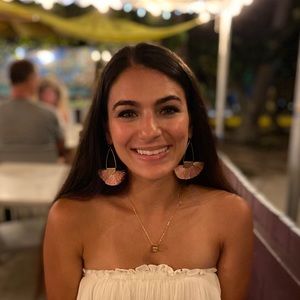 Meet your Posher, Natalie